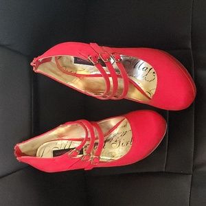 Material Girl,9M, Red Pump
